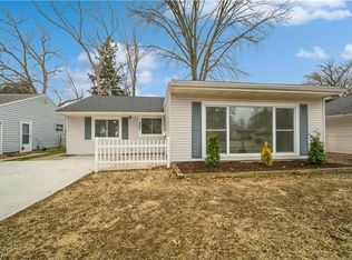 8987 Manorford Dr, Parma Heights, OH 44130