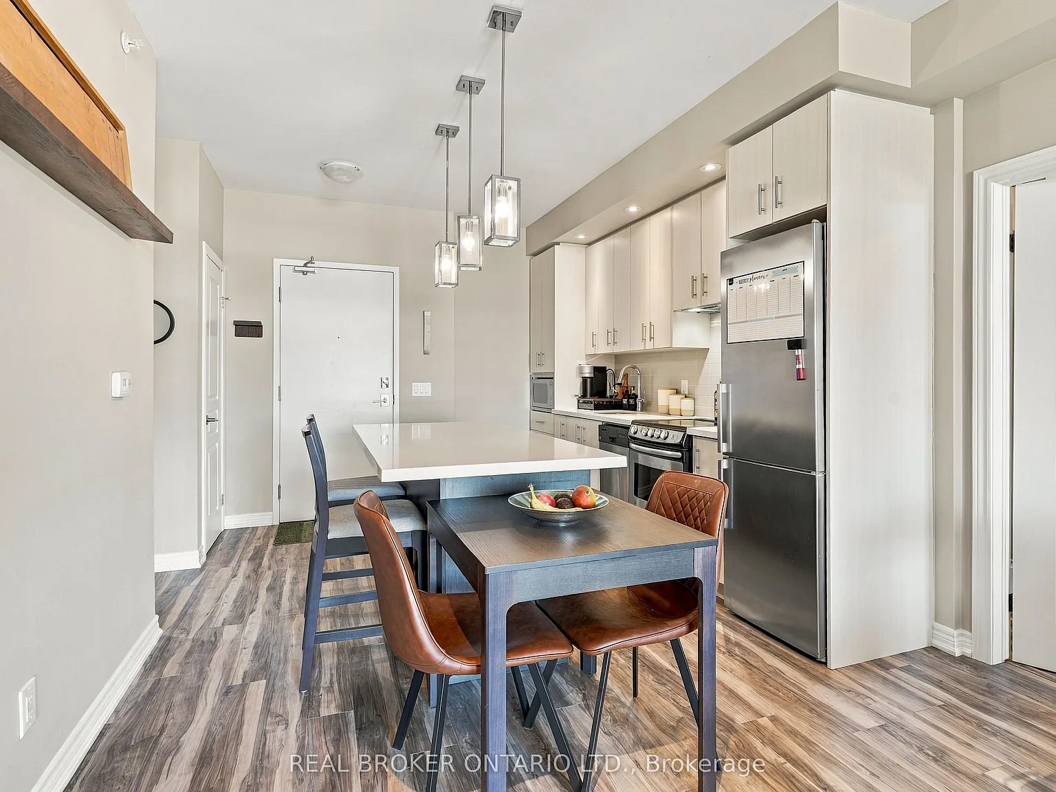 3 bed, $2,950 — Photo 4