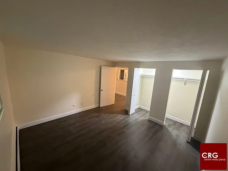 122-123 Dustin St #5 — Photo 3