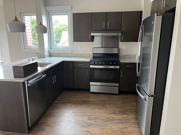 2nd image of 120 N Franklin St #72