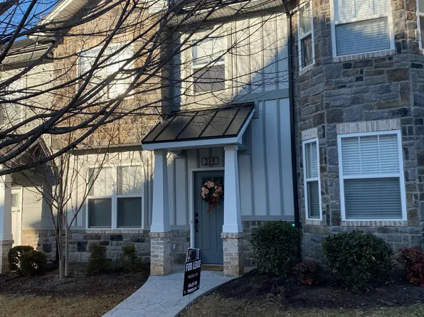215 Capstone Dr, Lynchburg, VA