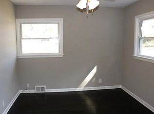 706 N Main St, Mount Prospect, IL 60056