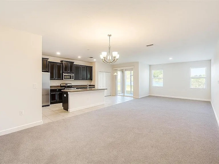 2037 Lake Side Ave — Photo 5