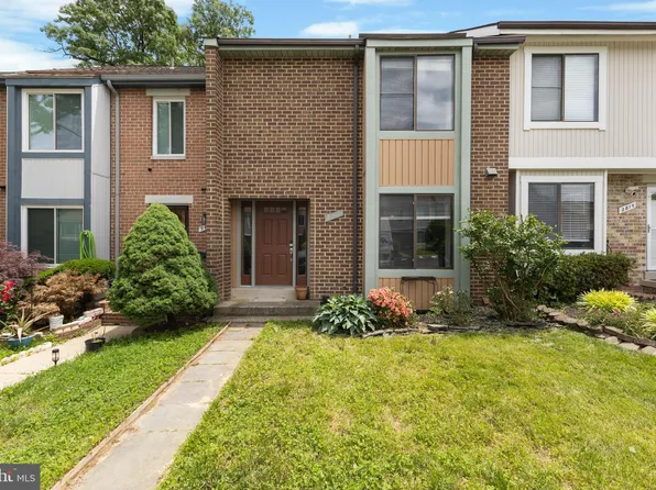 2813 Cambridge Dr, Woodbridge, VA 22192