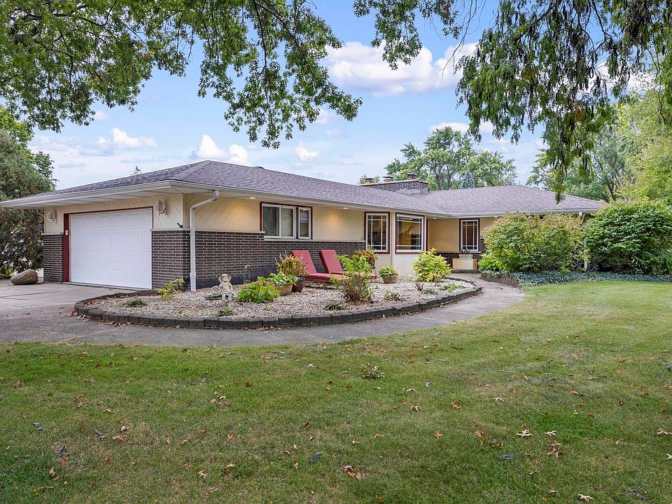 1st image of 7991 Forestview Dr