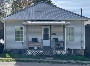 1060 Market St, Zanesville, OH 43701