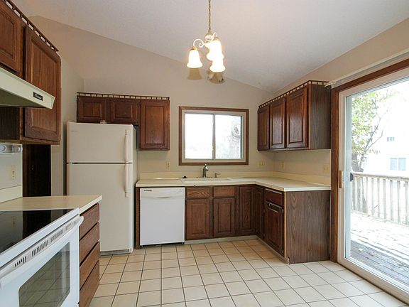 5th image of 9801 Wentworth Ave S