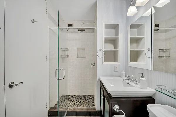 Sold by Compass | media 17