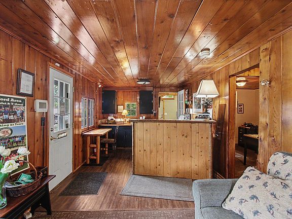 5th image of 693 Charles Brink Rd