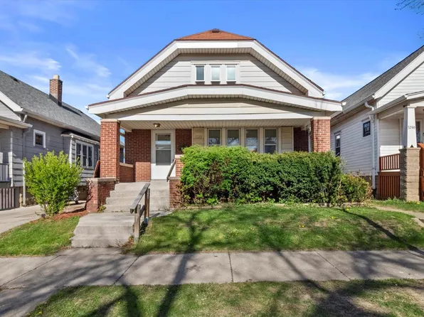 3240 South 15th STREET, Milwaukee, WI 53215