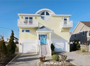 104 W 25th St, Ship Bottom, NJ 08008