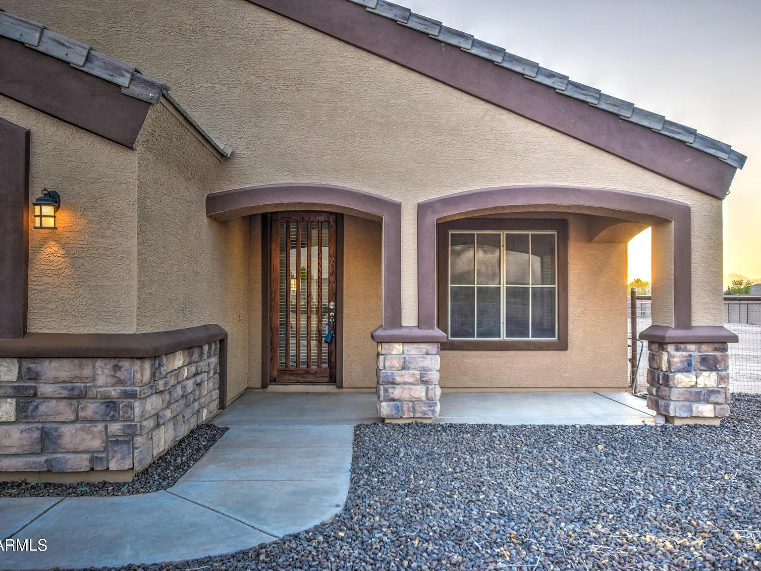 4 bed, 2.0 bath, 2210 sqft, $3,600 — Photo 3