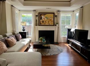 2491 Middlefield Rd, Palo Alto, CA 94301