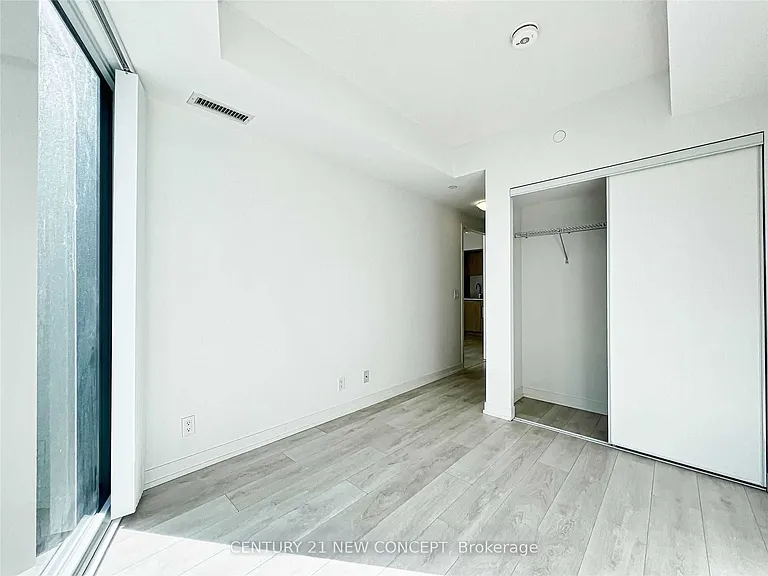 60 Shuter St #1106 — Photo 9