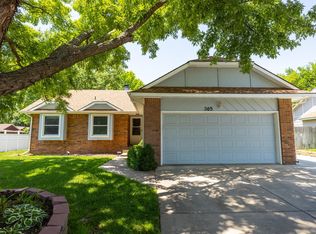305 N Parkridge St, Wichita, KS 67212