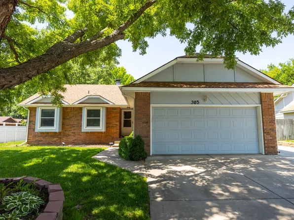 305 N Parkridge St, Wichita, KS 67212