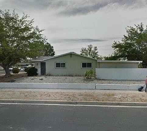 2nd image of 16113 Vallejo St