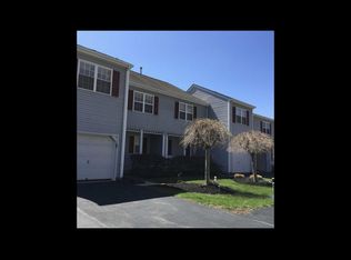 26 Tall Tree Ln, Poughkeepsie, NY 12601