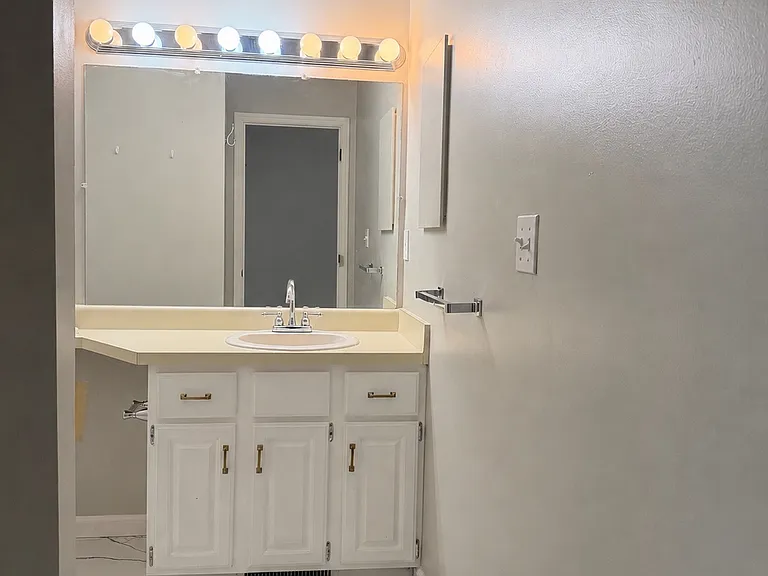 3441 Laredo Dr #52 — Photo 8