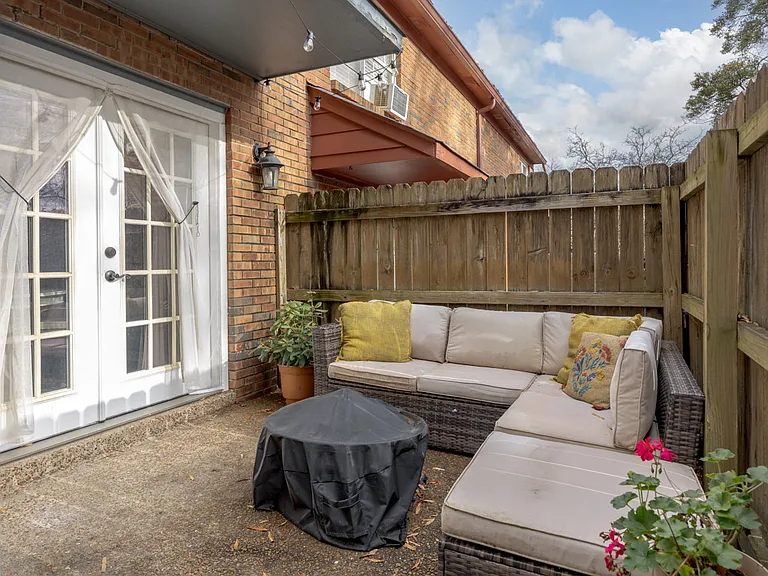 5515 Country Dr — Photo 16