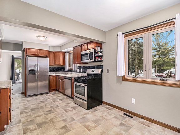 5th image of 5863 Staghorn Dr
