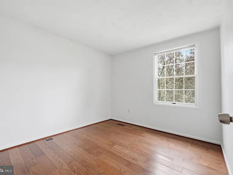 7 Leatherwood Ct — Photo 16