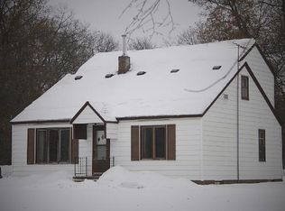 690 329th Ave NE, Cambridge, MN 55008