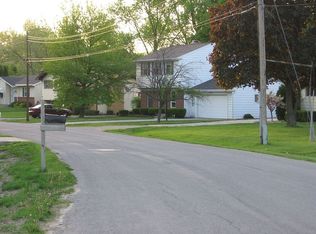 2739 Ardmore St SE, Grand Rapids, MI 49506