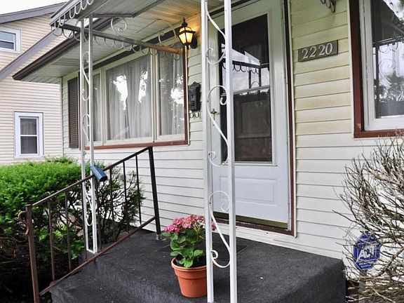 4th image of 2220 Ruskin Ave