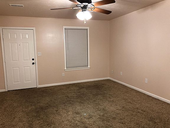 4th image of 105 Katie Dr