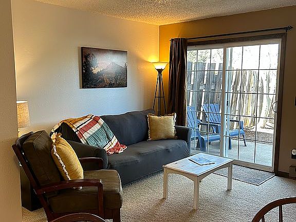 5th image of 1977 Edwards Dr Unit B