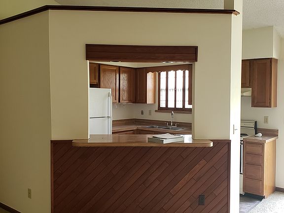 3rd image of 2658 San Francisco Blvd