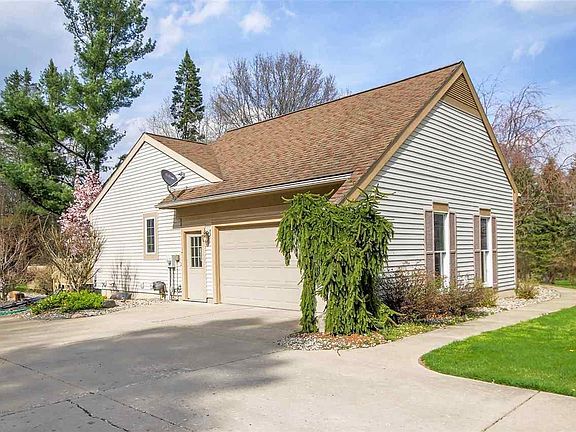 3rd image of 2524 Chateau Dr