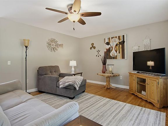 2nd image of 315 Baldwin Street