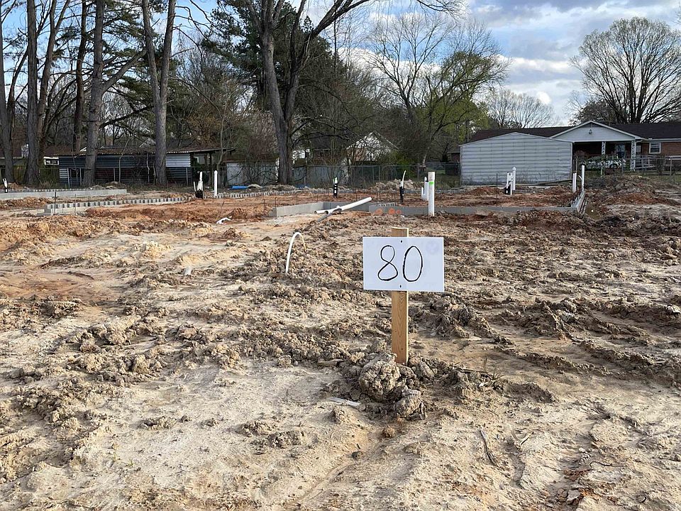2nd image of 80 Brookwood Dr