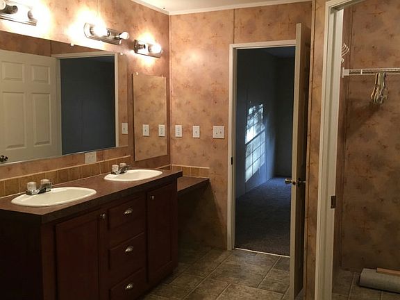 5th image of 3465 NW Sparrow Ln