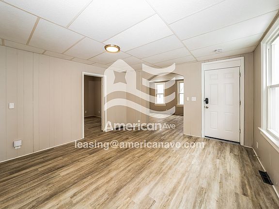1486747_004_wm_-_living_room_13597571.jpg