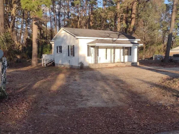 94 N Mitchell Ford Road, Clarkton, NC 28433