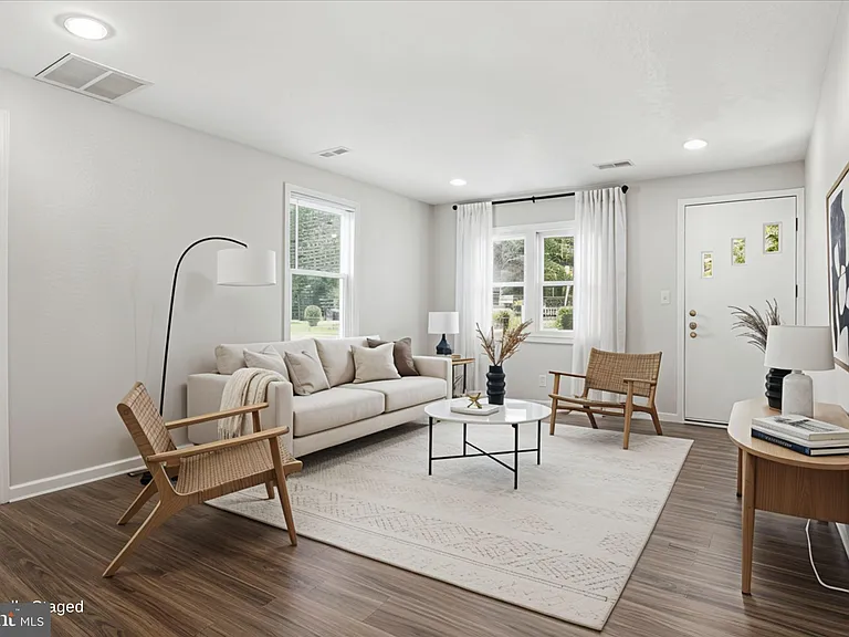 5242 Sands Rd — Photo 3