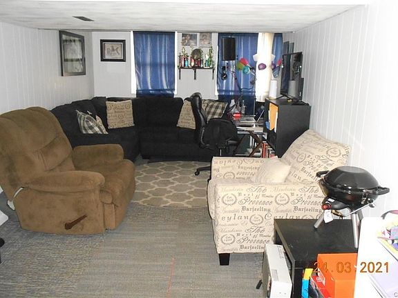 3rd image of 124 Male Ave