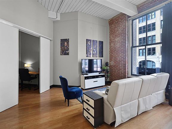 3rd image of 507 N 13th St APT 302