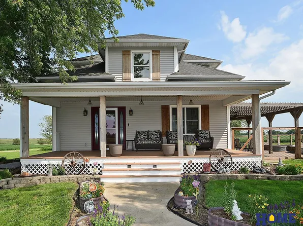 5424 S 38th Rd, Cortland, NE 68331