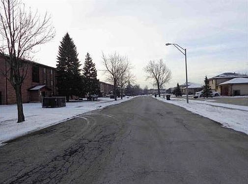 2nd image of 19514 Lake Shore Dr