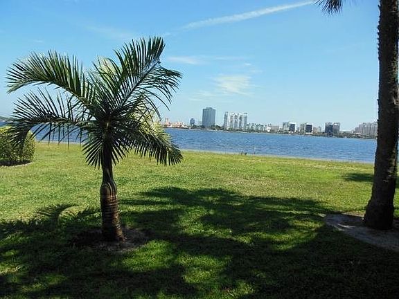 5th image of 752 Executive Center Dr APT 312