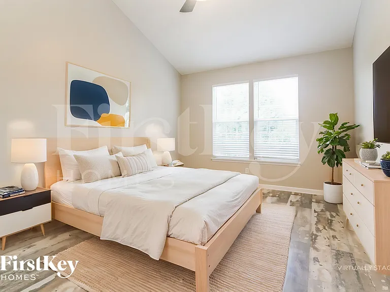 1526 Old Thicket Ct — Photo 10