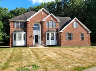 15 Phoenix Ct, Jackson, NJ 08527