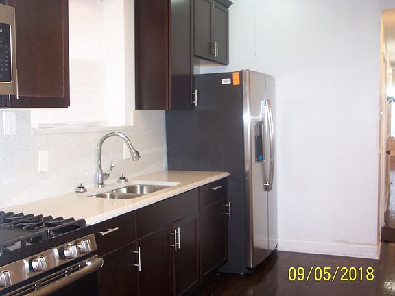 4th image of 125 S Mayfield Ave