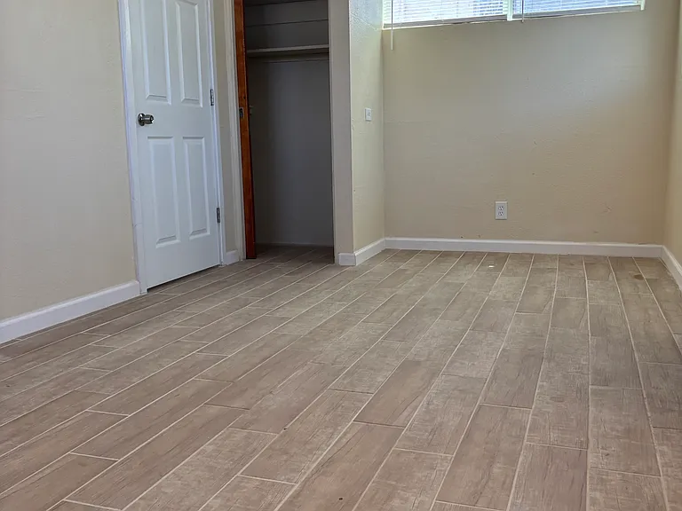 340 N Wayside Dr #C — Photo 10