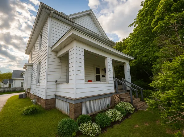 1309 S Main St, Bloomington, IL 61701