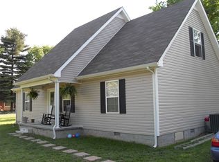 501 Greenwood Dr, Lafayette, TN 37083